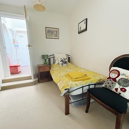 Spacious Town-Centre Apartment With Stunning Views Great Malvern Luaran gambar