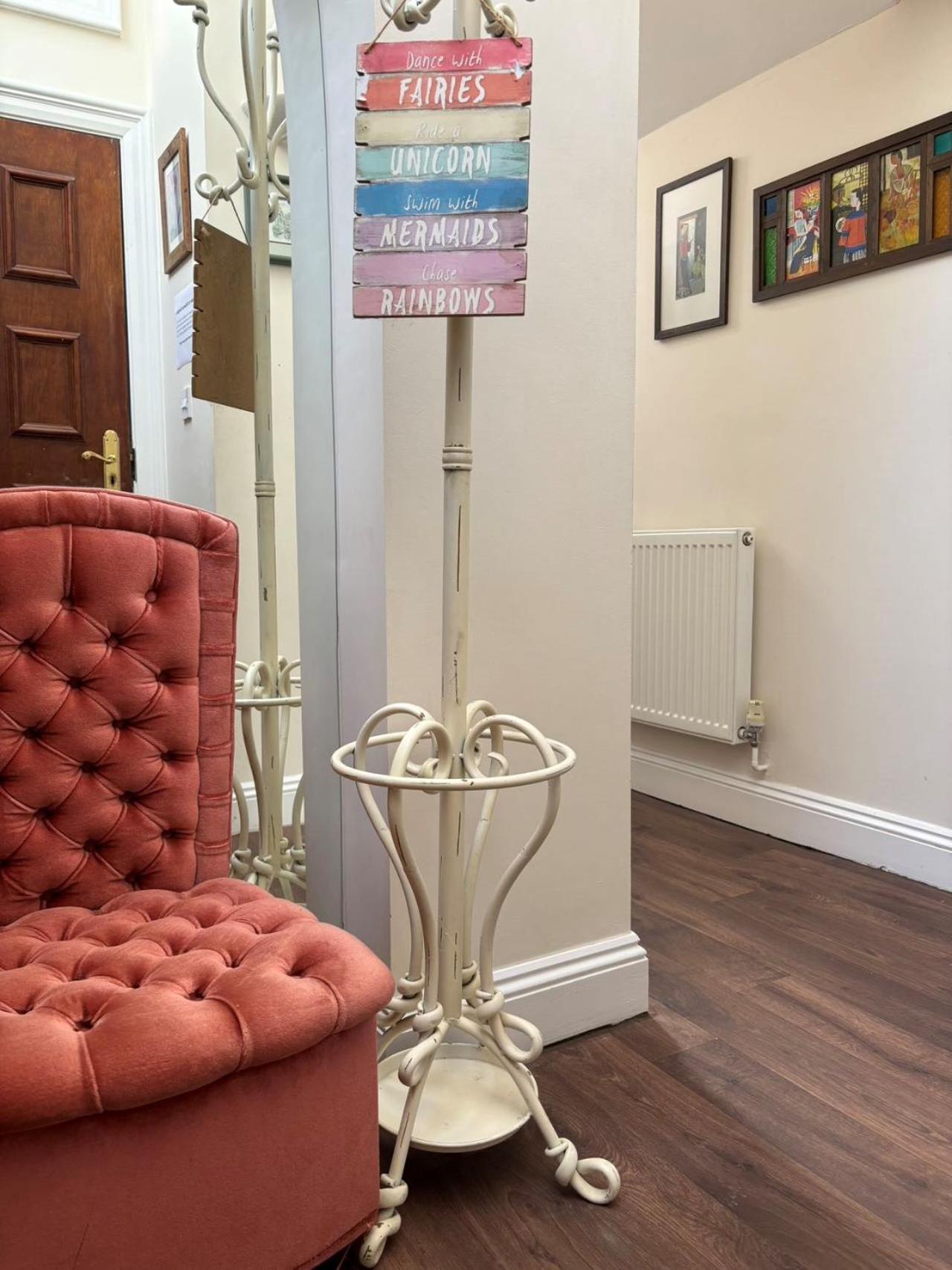 Spacious Town-Centre Apartment With Stunning Views Great Malvern Luaran gambar